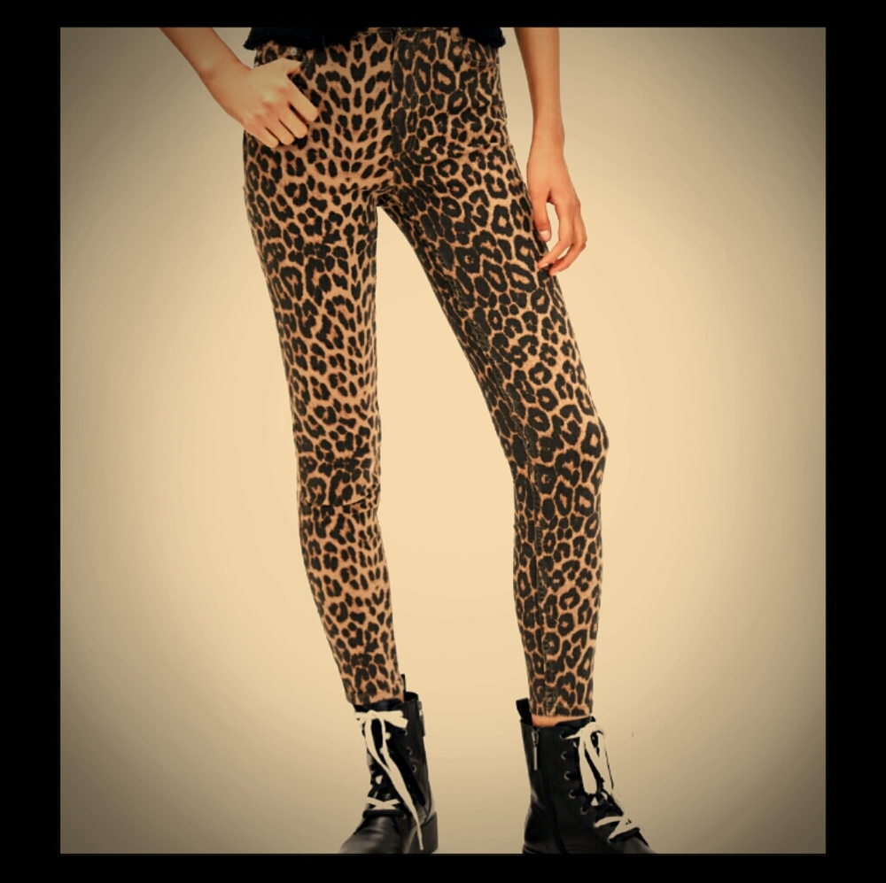 *HOST PICK* ZARA TRF Leopard Print Jeans!